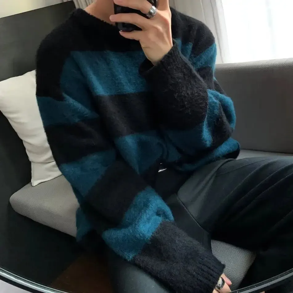 Round Neck Striped Design Soft Glutinous Sweater